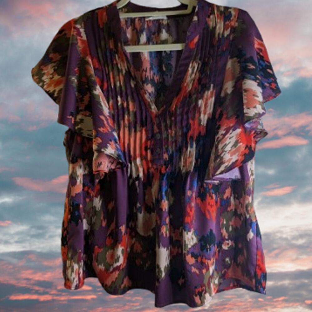 Entro medium short sleeve plum and red v-neck polyester adorable woman's top